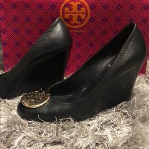 Authentic Tory Burch black wedges sz 7.5